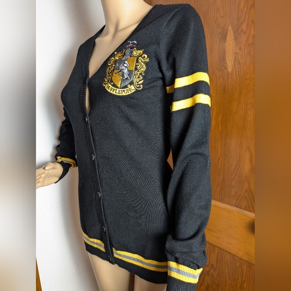 Harry Potter Black Hufflepuff Cardigan Size XS - Picture 7 of 9